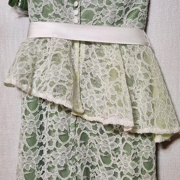 Mori Lee Madeline Gardner Formal Evening Lace Bridesmaid Wedding Fancy Full - Picture 9 of 16